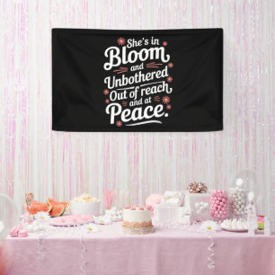 Sie ist blühend und ungestört, nicht erreichbar un banner