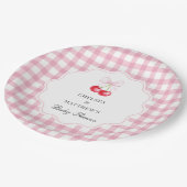 Sie ist die Cherry auf der rosa Bow Babydusche Pappteller (Schrägansicht)