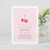 Sie ist die Cherry-On-Top-Pink Bow Baby-Dusche Einladung (Stehend Vorderseite)