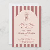 Sie ist ein bisschen älter Coffee Martini Geburtst Einladung (Vorderseite)