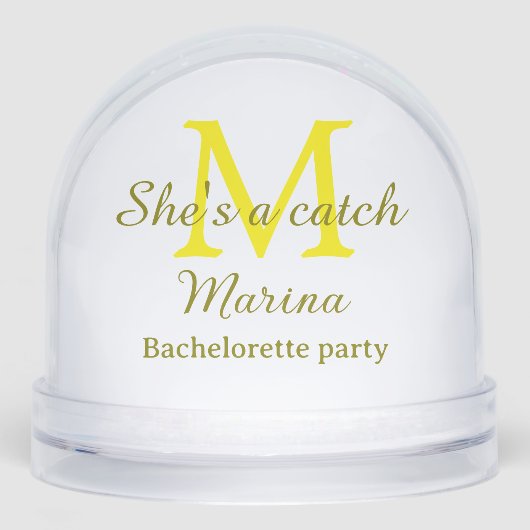 Sie ist ein Fang gelbe Monogramm-Junggesellinnenab Schneekugeln (Vorderseite)