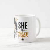 Sie Ist Ein Tiger Becher Kaffeetasse (VorderseiteRechts)