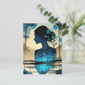 Sie ist eine abstrakte Frau aus Wald. Sie ist Postkarte (Stehend Vorderseite)