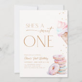 Sie ist eine süße Einladung eines ersten Geburtsta (Vorderseite)