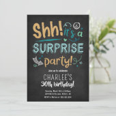 Sie ist eine überraschende Einladung zur Geburtsta (Stehend Vorderseite)