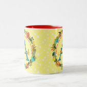 Sie ist Franziskanerin Zweifarbige Tasse (Mittel)