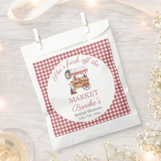 Sie ist frisch vom Brautparty der Weihnachtsfeier Geschenktütchen (Ausgeschnitten)