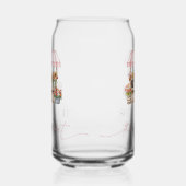 Sie ist frisch vom Brautparty des Marktes Dosenglas (Links)