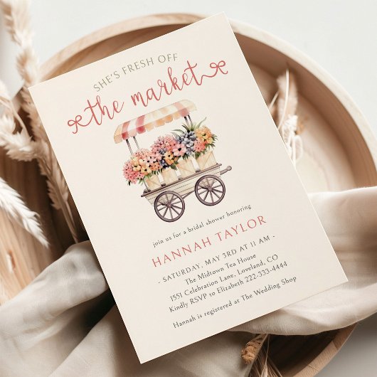 Sie ist frisch vom Brautparty des Marktes Einladung