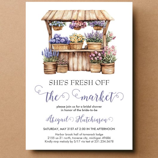 Sie ist frisch vom Brautparty des Marktes Einladung