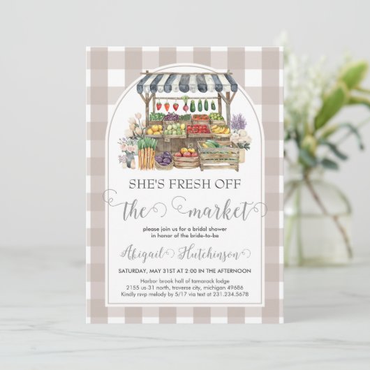 Sie ist frisch vom Brautparty des Marktes Einladung (Stehend Vorderseite)