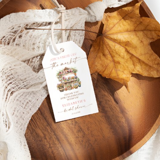 Sie ist frisch vom Brautparty des Marktfalles Geschenkanhänger