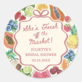 Sie ist frisch vom Obst-Brautparty Runder Aufkleber (Vorderseite)