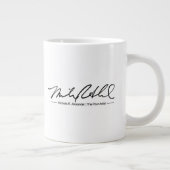 Sie ist... Jumbo-Tasse (Rechts)