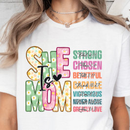 Sie ist Mama, Christlich Verses Muttertagsgeschenk T-Shirt