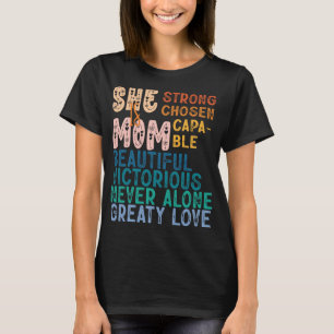 Sie ist Mama Inspirierende Retro-Typografie Mutter T-Shirt