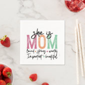 Sie ist Mama: Loved, Strong, Worthy, Importy, Beau Serviette (Beispiel)