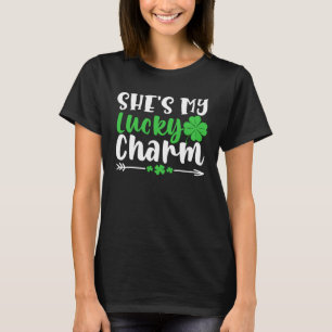 Sie ist mein Glücksbringer St Patricks Day passen T-Shirt