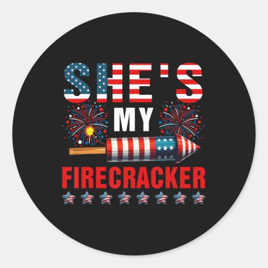 Sie ist mein Sparkler 4. Juli Feuerwerk Lover Cost Runder Aufkleber (Vorderseite)