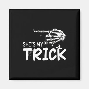 Sie ist mein Trick Couples Skeleton Hand Halloween Magnet
