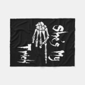 Sie ist mein Trick Skeleton Halloween Easy Couples Fleecedecke (Vorderseite (Horizontal))