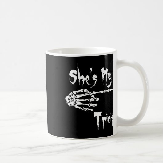 Sie ist mein Trick Skeleton Halloween Easy Couples Kaffeetasse (Rechts)