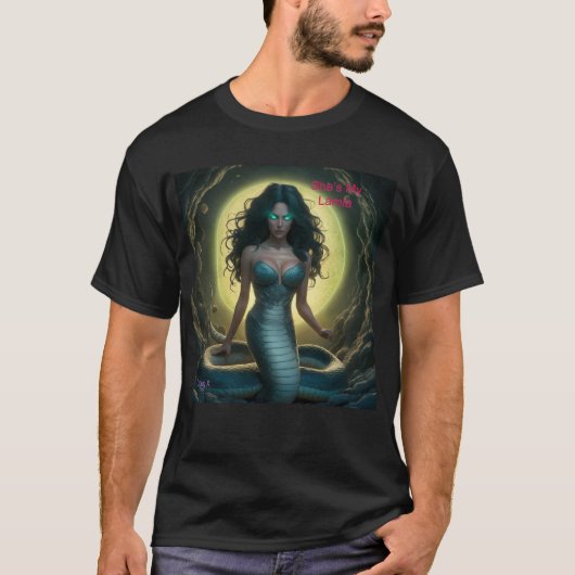 Sie ist meine Lamia T-Shirt (Vorderseite)