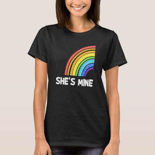 Sie ist meine Lesben Matching Paare Rainbow P T-Shirt (Vorderseite)