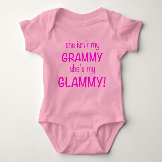 Sie ist nicht mein Grammy. Sie ist mein GLAMMY Baby Strampler (Vorderseite)