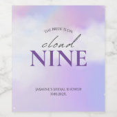 Sie ist On Cloud 9 Brautparty Dreamy Pastel Sky Weinetikett (Einzelnes Label)