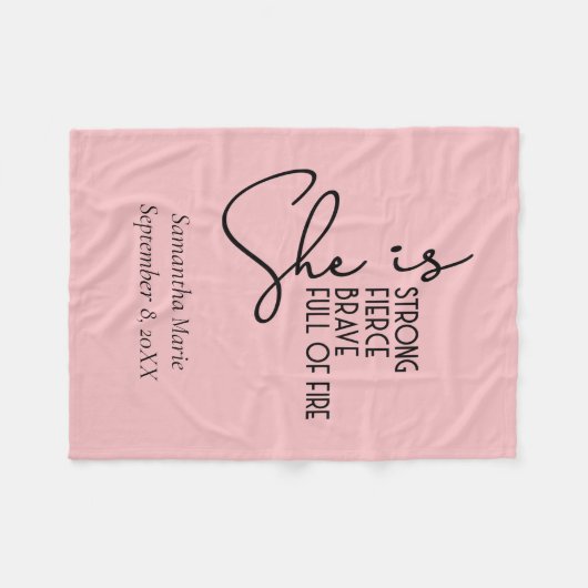 Sie ist Personalisiert stark, tapfer und brillant. Fleecedecke (Vorderseite (Horizontal))