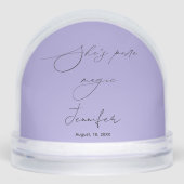 Sie ist reines magisches Brautparty-Foto Schneekugeln (Vorderseite)