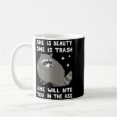Sie ist Schönheit Sie ist Müll Sie wird dich in Wa Kaffeetasse (Links)
