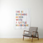 Sie ist Sonnenschein vermischt mit einem kleinen H Wandteppich (Beispiel)