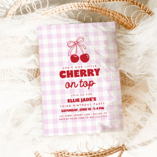 Sie ist unsere Kirsche auf dem rosa Gingham-Geburt Einladung