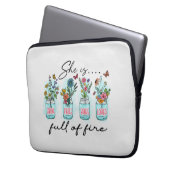 Sie ist voller Feuer Laptopschutzhülle (Vorderseite Links)