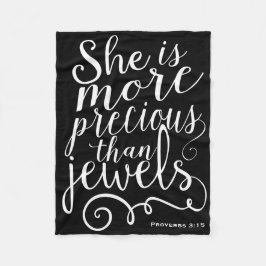 Sie ist wertvoller als Juwelen Sprichwörter Black Fleecedecke