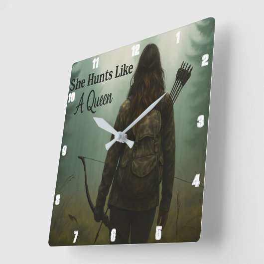 Sie jagt wie eine Königin Quadratische Wanduhr (Winkel)