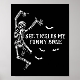 Sie klopft an meine lustigen Bone Gothic Halloween Poster