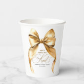 Sie knotet den Knoten Goldbogen Junggesellinnenabs Pappbecher (Rückseite)