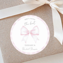 Sie knotet den Knoten Pink Blush Bogen Brautparty