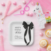 Sie knüpft den Knoten Schwarze Bow Party Pappteller (Party)