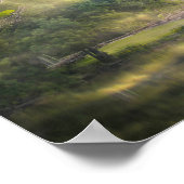 Sie kommt aus dem Raum Poster (Ecke)