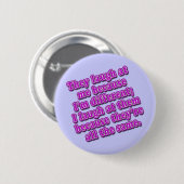 Sie lachen an mir, weil ich verschiedene T-Shirts Button (Vorne & Hinten)