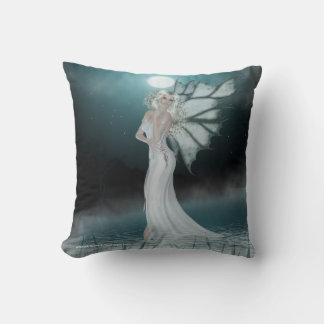 Sie läuft auf dem Wasserfantasy-Kissen Kissen