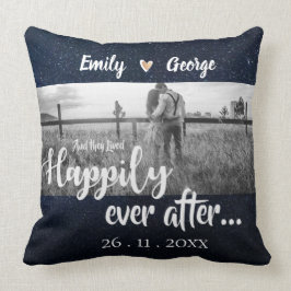 Sie lebten glücklich immer nach der Hochzeit des n Kissen