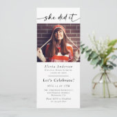 Sie machte es Graduiertenparty Digital Evite Einladung (Stehend Vorderseite)