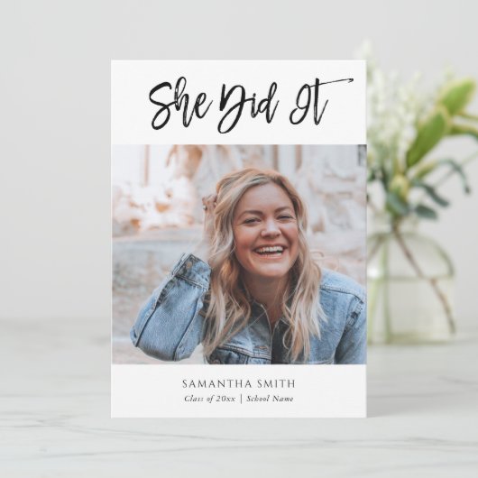 Sie machte es mit dem Abschluss des modernen kalli Ankündigung (Stehend Vorderseite)