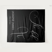 Sie machte ihre Abschlussfeier im Hintergrund Wandteppich (Vorderseite (Horizontal))