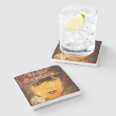 Sie öffnete die Kiste Steinuntersetzer (Seitenansicht)